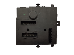 Controller BCM X44-L3 8201229417 00401561 Renault Temic