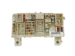 Fuse Box 7M5T-14A073-BB 519241111  FORD 