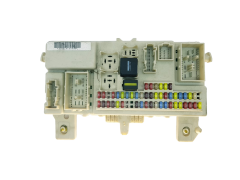 Fuse Box 4M5T-14A73-DE 519100408 Ford