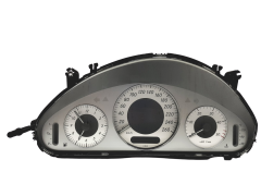 Speedometer/Instrument Cluster Mercedes E W211 A2115403547 110080283017 VDO