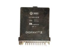 Engine Controller Audi 037906022E  Siemens 25285