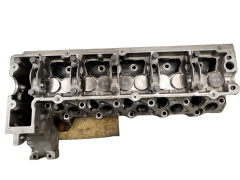 Cylinder Head Mercedes-Benz R6020160301 2.5D 602912