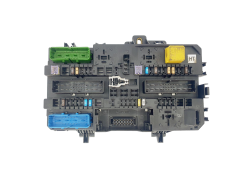 Fuse Box 13222173 5DK008669-33 Opel  GM Hella