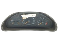 Speedometer/Instrument Cluster Mercedes E W210 2105406747 110008740004 VDO