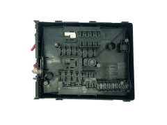 Fuse Box 1K0937629A 0-1703390-8 VW Audi 32088