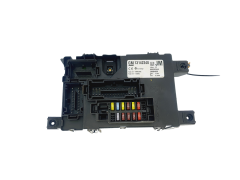 Fuse Box 13142240 JM 28084930 Opel GM 