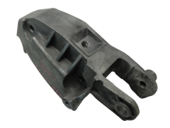 Attachment, Bracket Renault 8200044920 2,0 16V Attachment, Bracket Renault 8200044920 2,0 16V