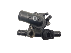 Thermostat Housing 8200703139 2.0 DCi Renault Laguna 3