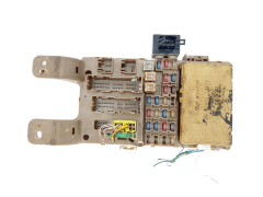 Fuse Box Toyota 82641-13040 232300-0231 Denso 38717