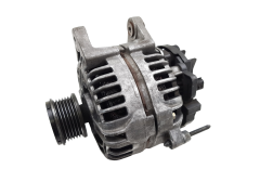 Alternator 8200390675 0124425037 1.5dCi Renault Clio 3 Bosch  