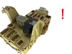 Fuse Box Toyota 82730-0D040 50610
