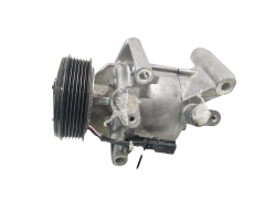 Air Con Compressor/Pump 926005154R Valeo Dacia Duster Sandero 2 2800km