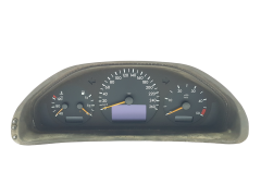 Speedometer/Instrument Cluster Mercedes E W210 87001357 88311281 VDO