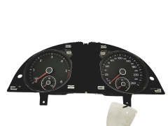 Speedometer/Instrument Cluster VW Passat B7 3AA920870D 31384