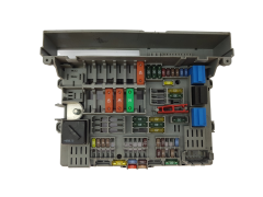 Fuse Box 6906621-02 18844.000.002A B010098800 BMW 20208