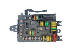 Fuse Box 6114 V8 9389070 01 BMW 