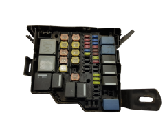 Fuse Box 8V51-14B144-BA Ford 3750