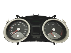 Speedometer/Instrument Cluster Renault Megane 2 8200399700 D 57221