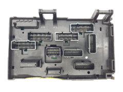 Fuse Box Chrysler 04748455AC Fuse Box Chrysler 04748455AC