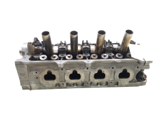 Cylinder Head 7701477857 8200460196 1.2 T D4F784 Renault Clio 3 Modus