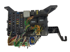 Fuse Box Ford 4S7T-14A073-AA 19855