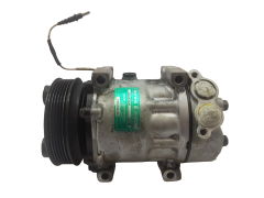 Air Con Compressor/Pump 7700859676D SD7H15 7815B Renault Laguna I Sanden 6929