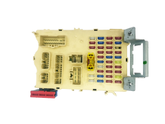 Fuse Box 91950-1J030 IPJ3 Hyundai YURA 31577
