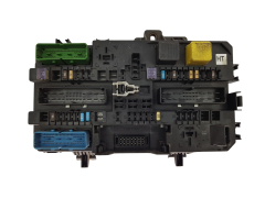 Fuse Box 13222173 5DK008669-33 Opel GM Hella 20754