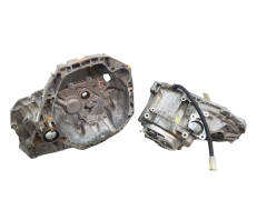 Gearbox Housing JR5301 Renault Kangoo 2 1.5 dCi 304017641R 8200133311 Gearbox Housing JR5301 Renault Kangoo 2 1.5 dCi 304017641R 8200133311