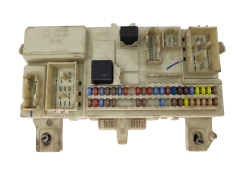 Fuse Box 8690720 519096127 Volvo 19997
