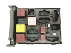 Controller 8200447438 8200004201E 518837109 Renault 18986