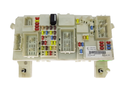 Fuse Box 97RA-000001 97RA-012108 A-002108 7M5T-14A073-JG Ford 190
