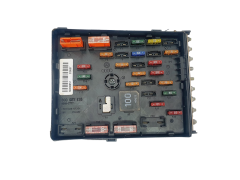 Fuse Box 3C0937125 6359-2777 VW SEAT Audi 37891