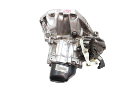 Gearbox 320102623R JR5332 1.5 DCI Renault Captur Clio 4 0km