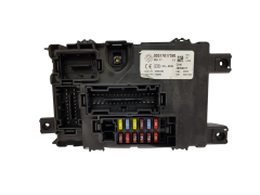 Fuse Box Fiat 00517817590 28050017 Delphi 19713
