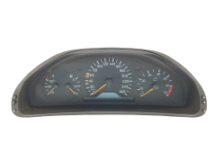 Speedometer/Instrument Cluster Mercedes E W210 2105409547 VDO 26787