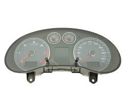 Speedometer/Instrument Cluster Audi A3 8P0920932G 110080413001 VDO