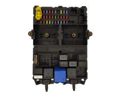 Fuse Box Jeep 04831433AC 518722202 Fuse Box Jeep 04831433AC 518722202