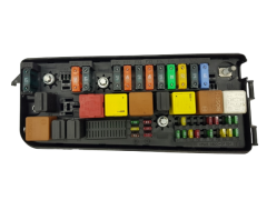 Fuse Box Saab 12798448 518749106 GM Fuse Box Saab 12798448 518749106 GM