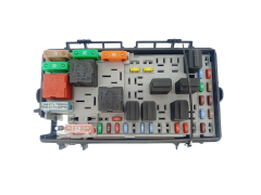 Fuse Box 13217387 EA Opel  GM 