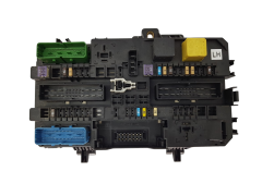 Fuse Box 13268286 5DK008669-24 Opel GM Hella 19999