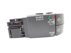 Radio Player Remote Control Dacia Renault 8200950420 Valeo 0km