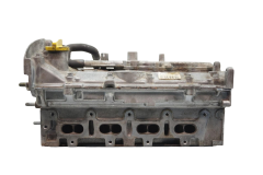 Cylinder Head 7700600552F 7701473353 1.6 16v 1.4 16v Renault 1555
