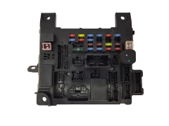 Fuse Box Mitsubishi 8637A643 L8637-002A L8637-001S