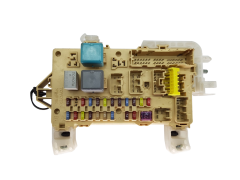 Fuse Box Toyota 89221-0F010 905765 20536