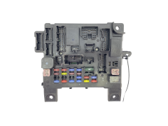 Fuse Box 8637A647 582F11F03 L8637-003A Mitsubishi 59302