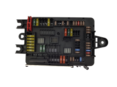 Fuse Box 926111102 19178.000.001 BMW 19058