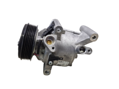 Air Con Compressor/Pump 926005154R Valeo Dacia Duster Sandero 2 0km