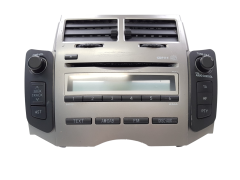 Radio Cd Mp3 Player Toyota Yaris 86120-0D490 W13811 Fujitsu 1361