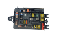 Fuse Box BMW 6114 V8 926111002 